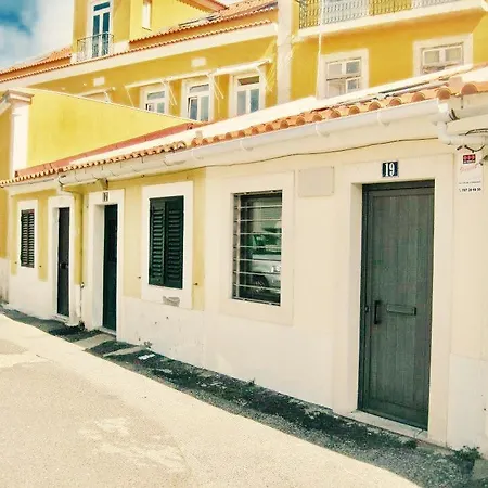 Sweet Duplex In Lisbon's Heart بيت للعطل